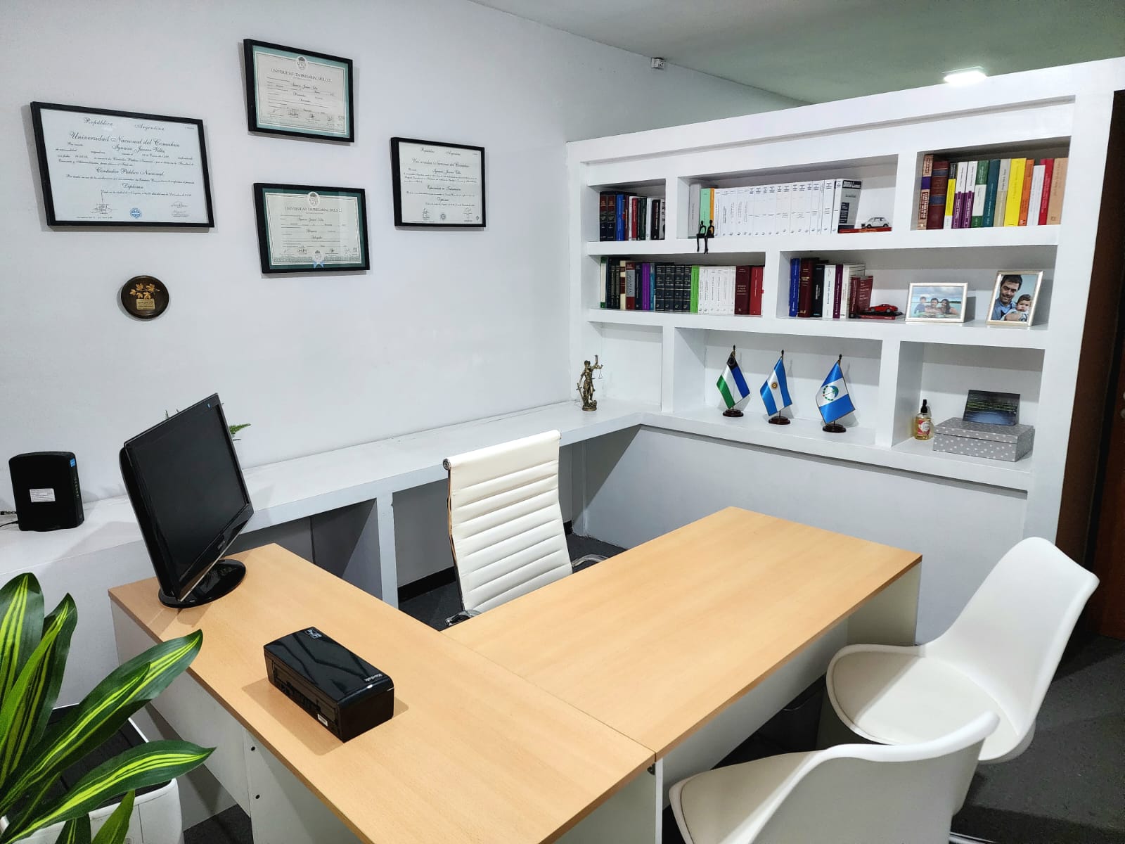 Sala Principal y Diplomas